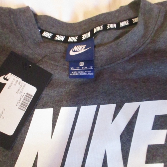 SOLD Nike Women Athletic Logo Long Sleeve Shirt - Picture 5 of 6